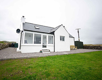 Tigh Beag Na Mara Self Catering Accommodation near Dunvegan on the Isle of Skye with Sea Views and Private Parking